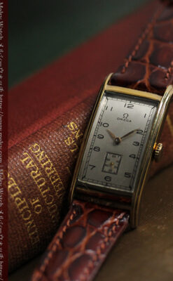 オメガ 縦に長いレトロ感あるアンティーク腕時計 【1946年製】