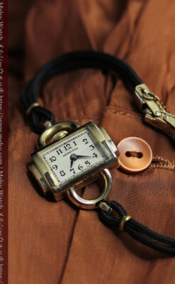 お洒落なハミルトンの金無垢アンティーク腕時計 【1940年頃】