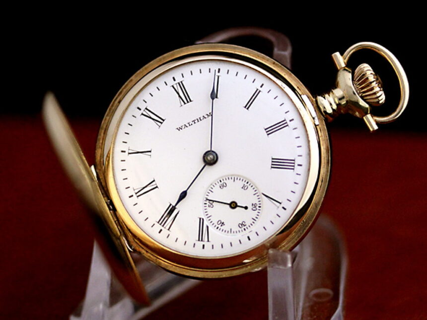 ウォルサム 14金無垢アンティーク懐中時計 ダイヤを鏤めた星と月 【1909年製】
